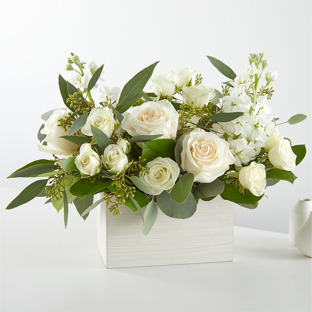 Fresh Linen Box Bouquet – Willow Blooms Floral, Marlin TX