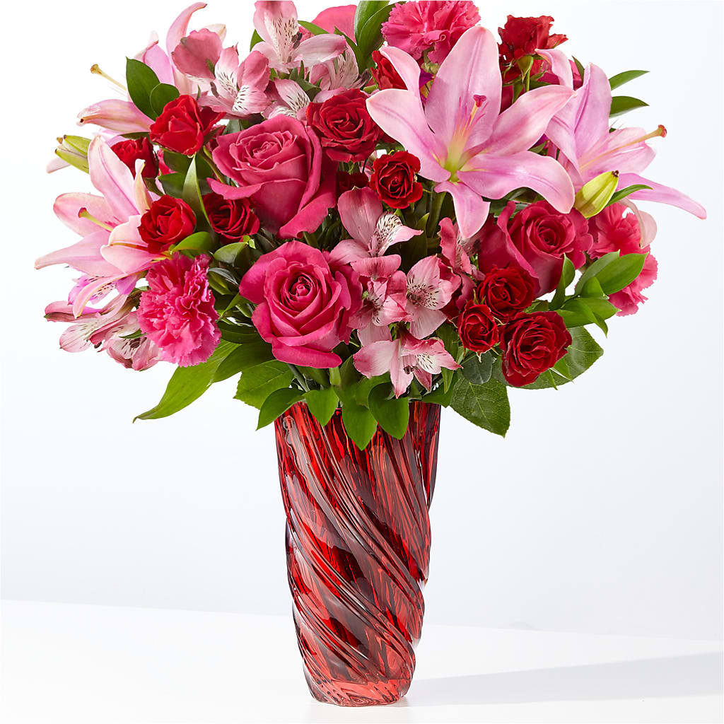 In Love Bouquet with Luxe Swirl Vase – Willow Blooms Floral, Marlin TX