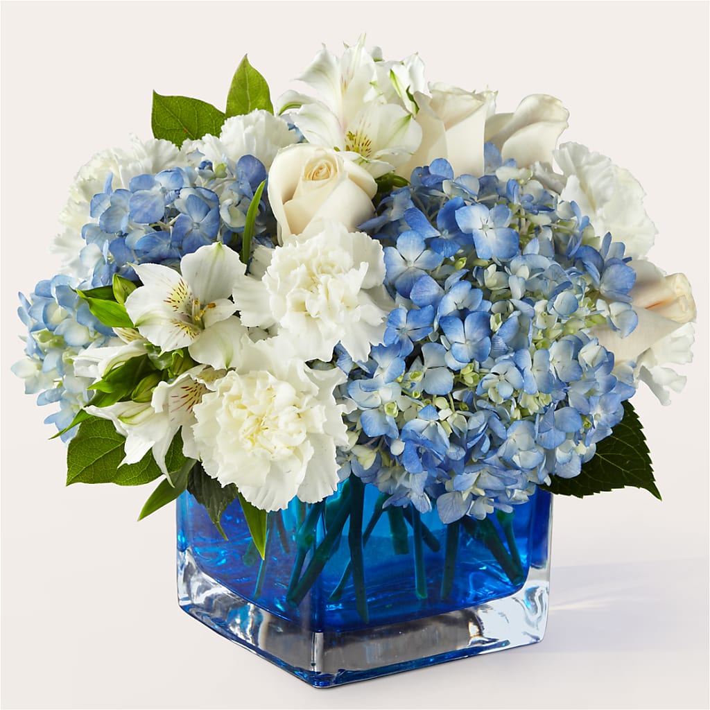Soothing Waters Bouquet – Willow Blooms Floral, Marlin TX