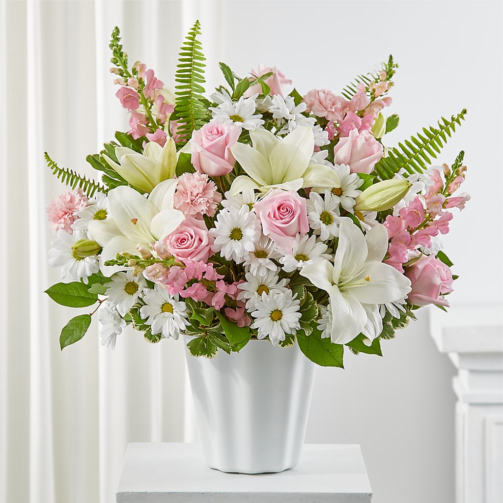 Soft Touch Tabletop Basket – Willow Blooms Floral, Marlin TX