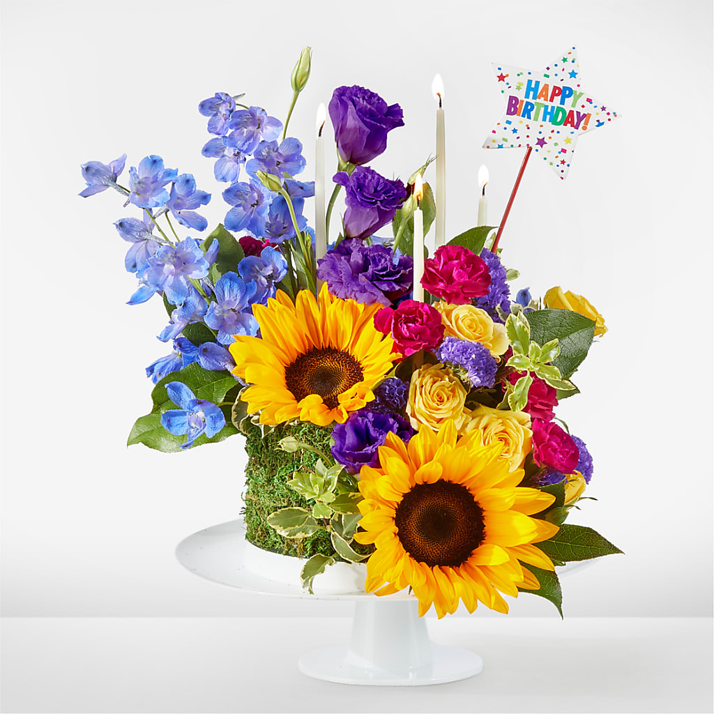 Star of the Day Floral Cake – Willow Blooms Floral, Marlin TX