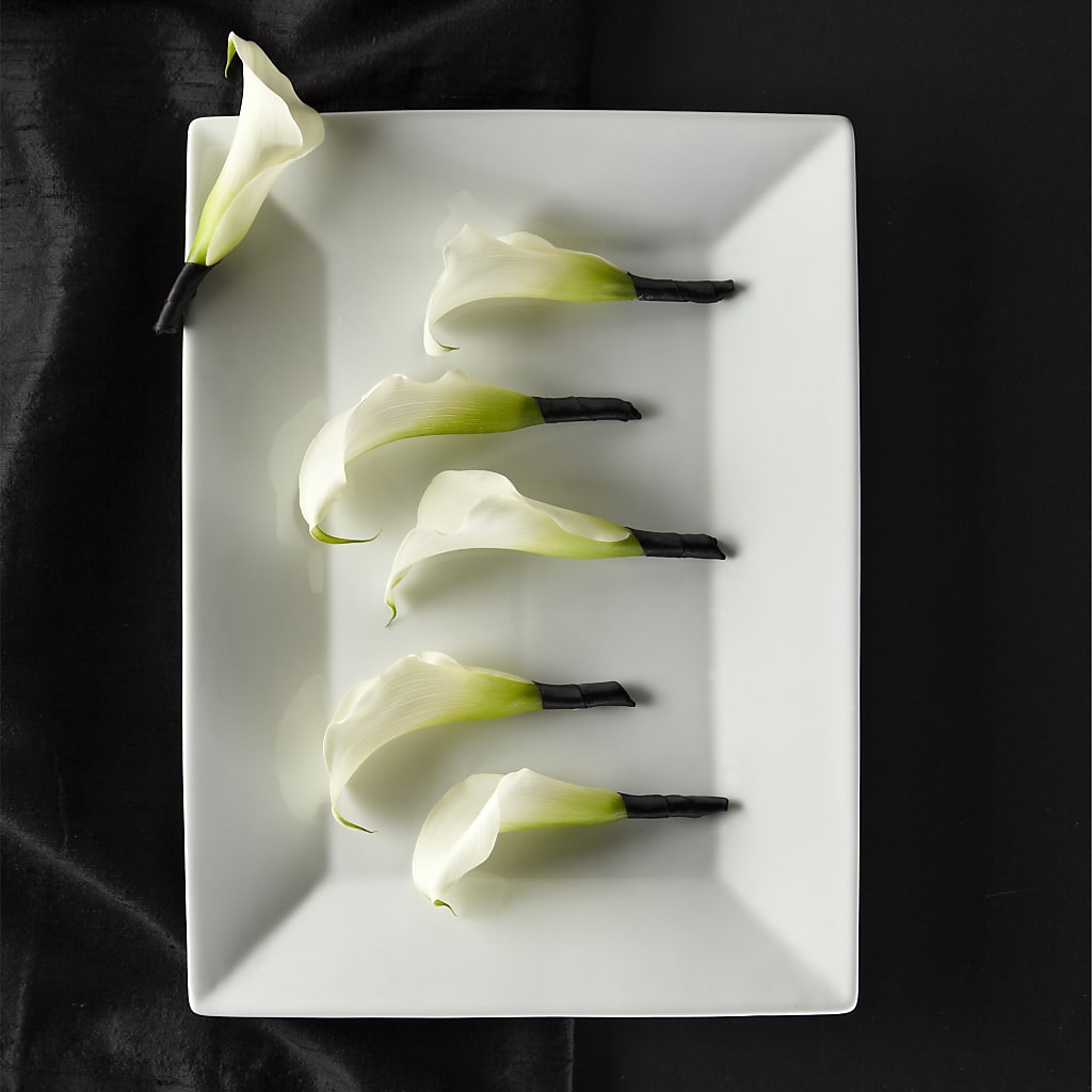 Calla Lily Promise Boutonniere – Willow Blooms Floral, Marlin TX