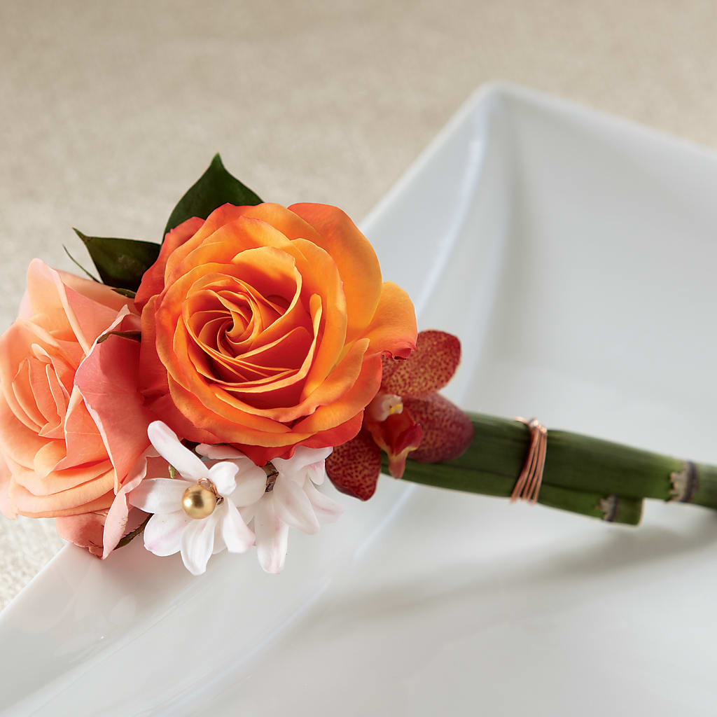 Sunset Dream Boutonniere – Willow Blooms Floral, Marlin TX