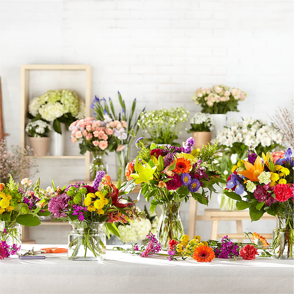 Bold & Bright – A Florist Original –  Willow Blooms Floral, Marlin TX