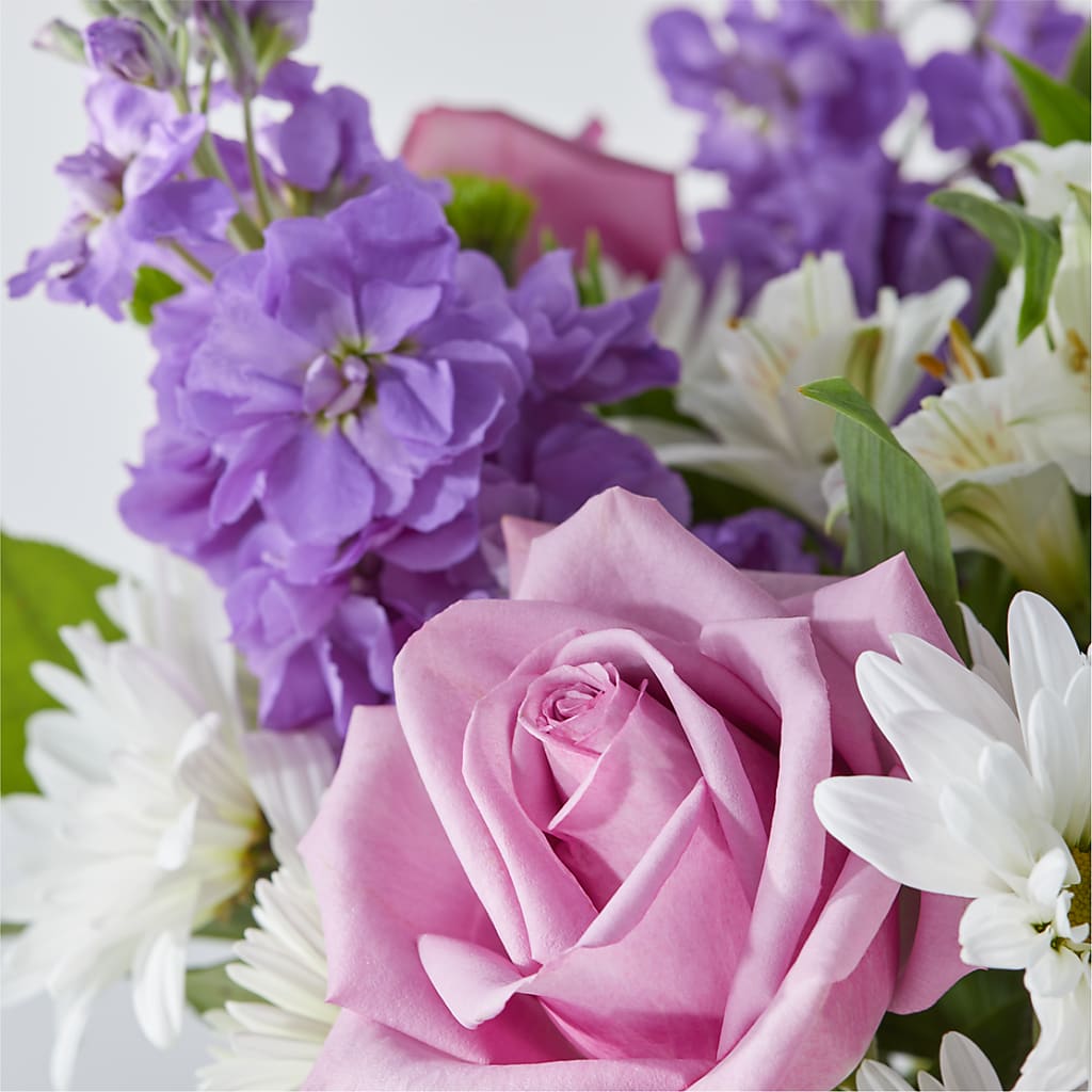 Garden of Peace Bouquet –  Willow Blooms Floral, Marlin TX
