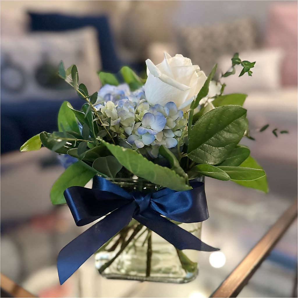 Sky Blue Delight Bouquet –  Willow Blooms Floral, Marlin TX