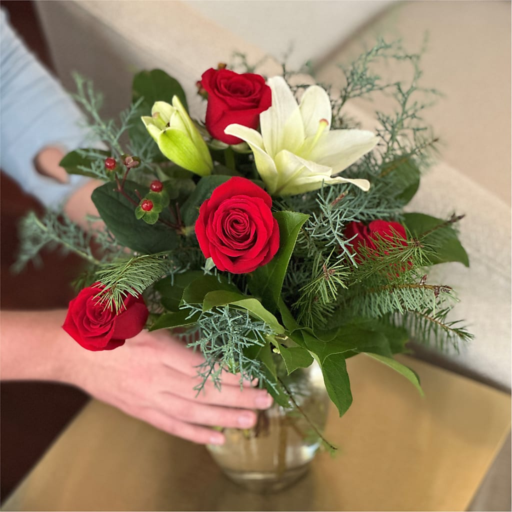 Glittering Lights Bouquet –  Willow Blooms Floral, Marlin TX