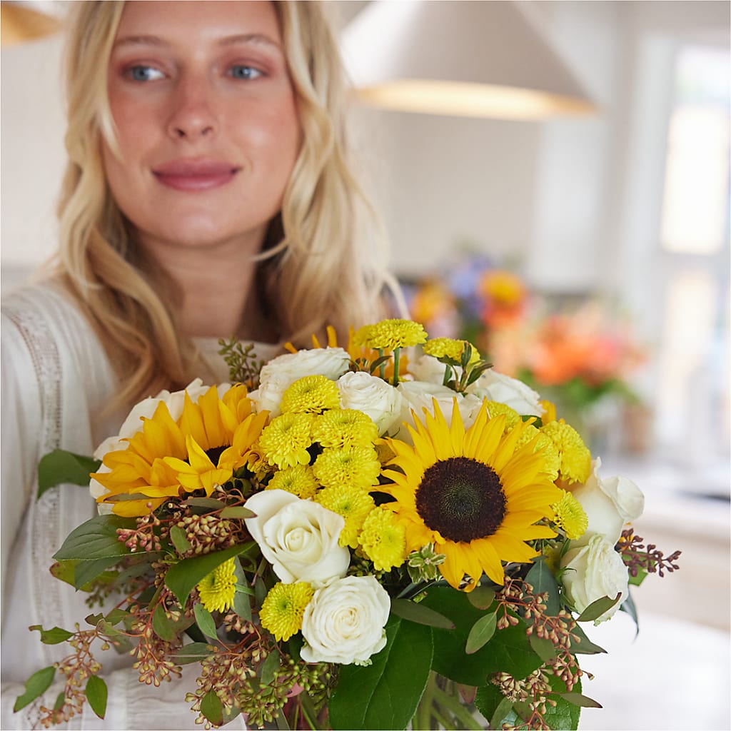 Luminous Morning Bouquet –  Willow Blooms Floral, Marlin TX