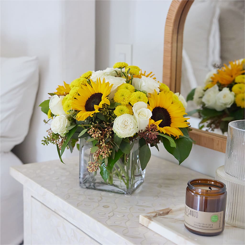 Luminous Morning Bouquet –  Willow Blooms Floral, Marlin TX