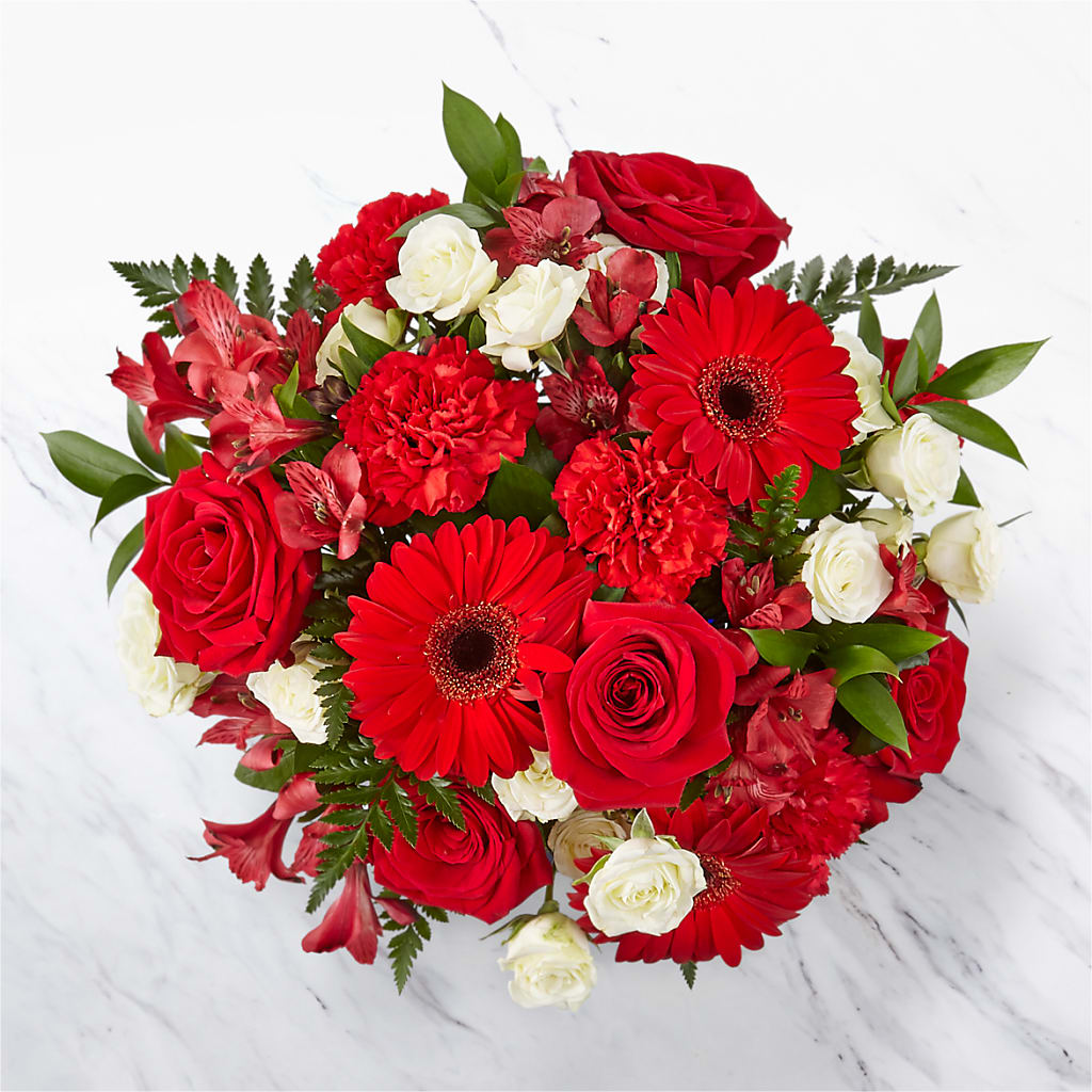 Hearts Embrace Bouquet –  Willow Blooms Floral, Marlin TX