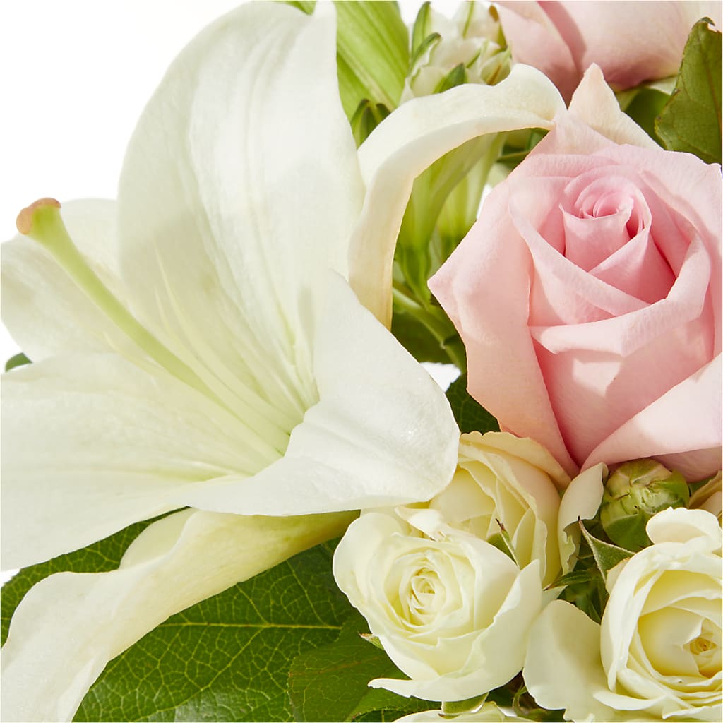 Kindhearted Bouquet –  Willow Blooms Floral, Marlin TX