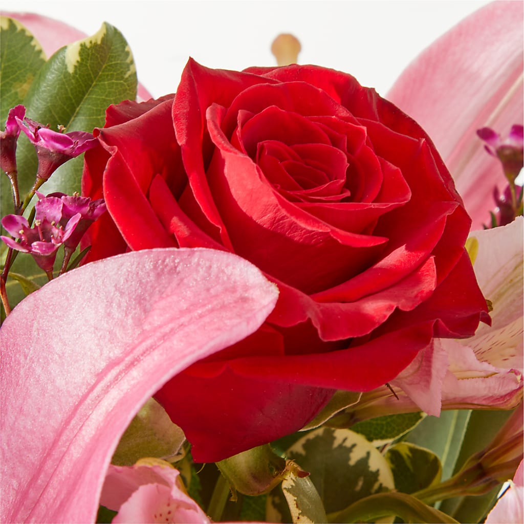 Lucky in Love Bouquet –  Willow Blooms Floral, Marlin TX