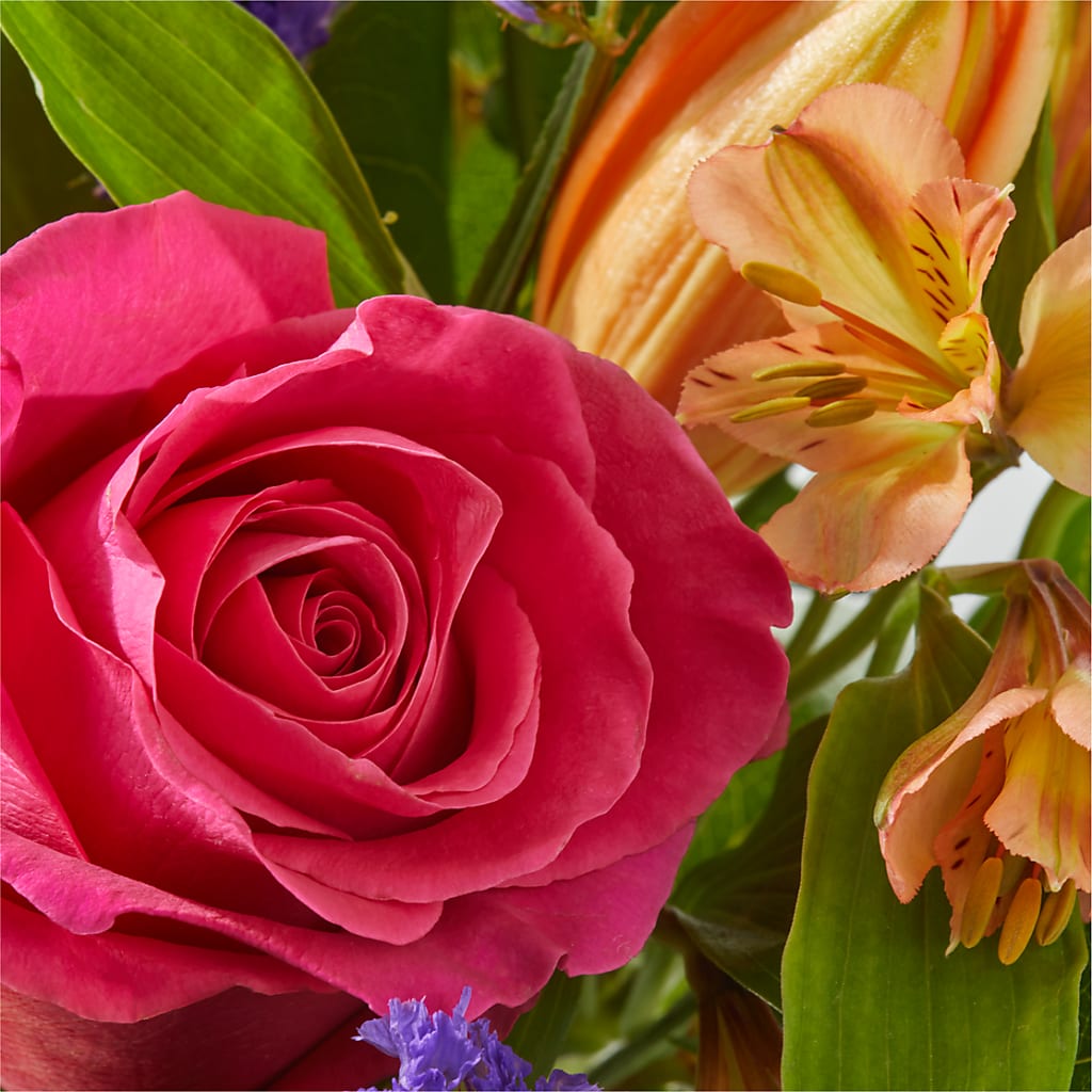 Joyful Bouquet –  Willow Blooms Floral, Marlin TX