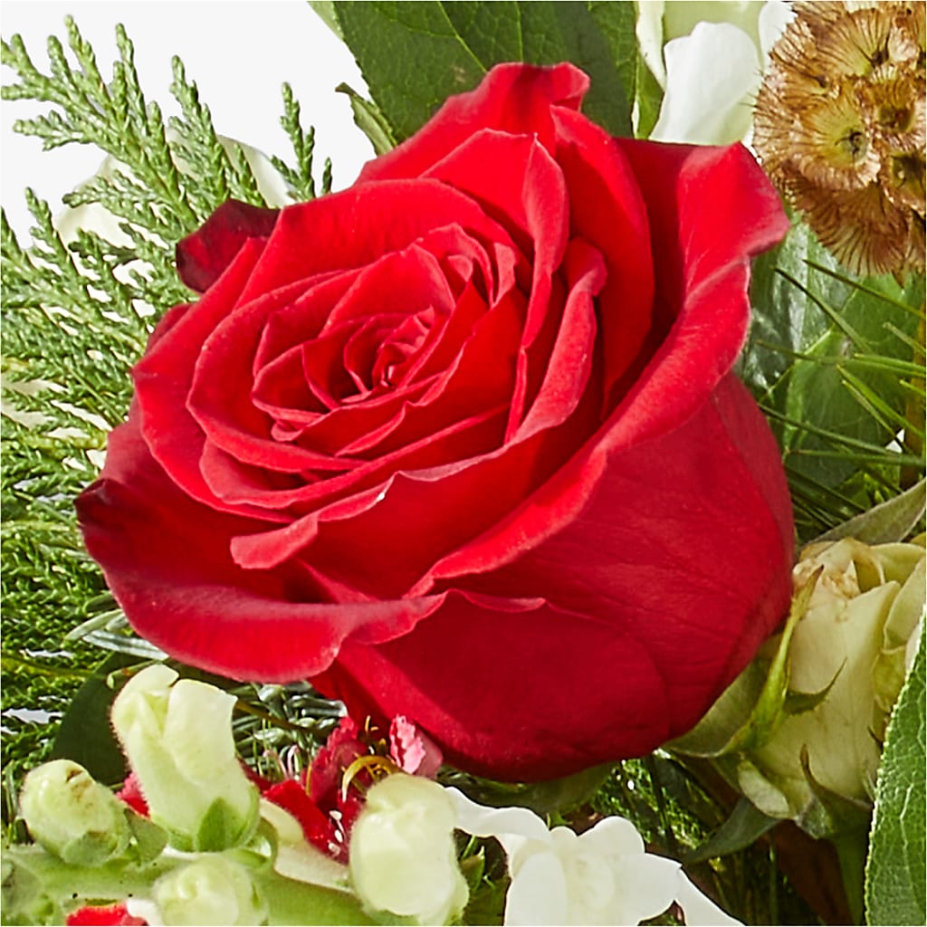 Deck the Halls Bouquet –  Willow Blooms Floral, Marlin TX