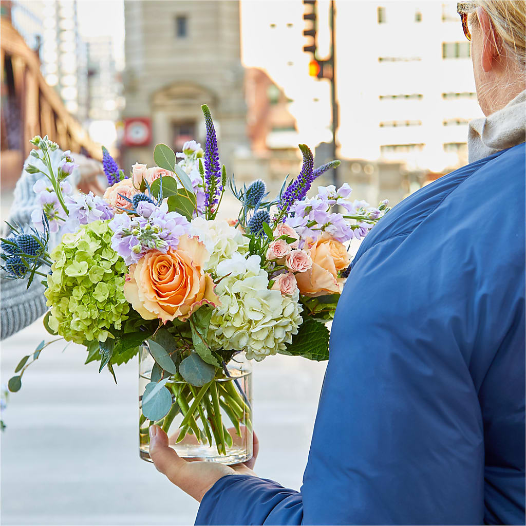 Porch Swing Bouquet –  Willow Blooms Floral, Marlin TX