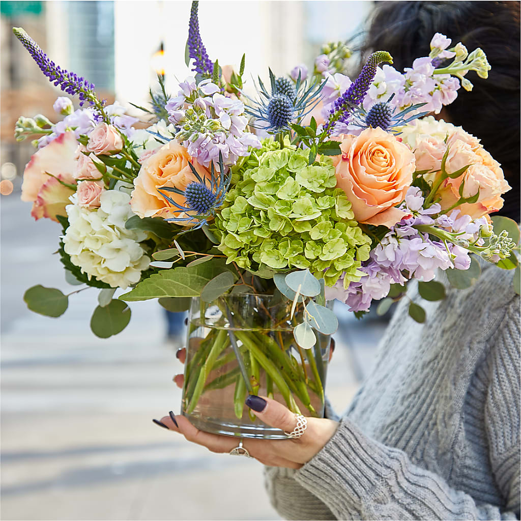 Porch Swing Bouquet –  Willow Blooms Floral, Marlin TX